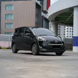 TDP 10 JUTA !!! TOYOTA SIENTA V 1.5 AT TH.2017