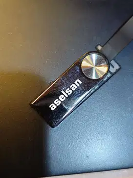 flashdisk 8gb model bentuk kunci merk seres