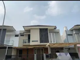Jual cepat rumah depan danau di citra gran