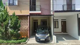 Dijual Rumah dalam Cluster di Cirendeu Ciputat, dekat ke Lebak Bulus