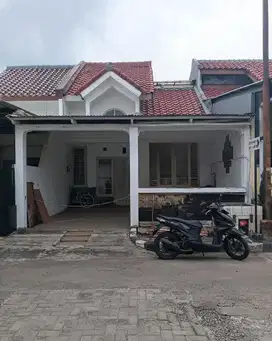 Dijual rumah di cluster banjar wijaya. Cipondoh. Tangerang