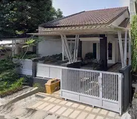 Dijual ruma cantik di mutiara sentul