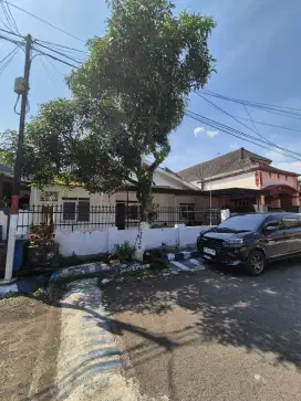 Disewakan Rumah di Daerah Tlogomas Dinoyo Malang Dekat UNISMA