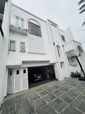 Dijual Rumah 3 Lantai di Vila Inti Persada Pamulang LT 300, SHM