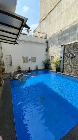 Rumah 2 Lantai Private Pool BU dlm komp Villa Cinere Mas,Ciputat