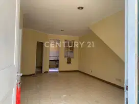Rumah Dijual Cepat Taman Paris Town House