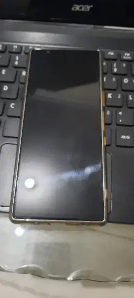 Xperia 5 6%64 au