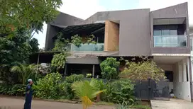 Cepat Jual Rumah Bintaro Hadap Timur dan Barat Depan Taman Posisi Huk!