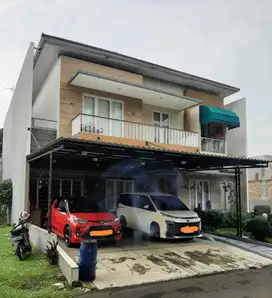 Rumah mewah 2 1/2 lantai di alam sutera Kota Tangerang