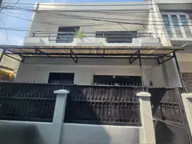 Jual Rumah 2 Lantai di Tanjung Duren Jakbar