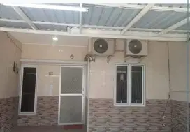 Dijual murah berikut perabot rumah 2,5 Lt dekat green lake luas 55m2
