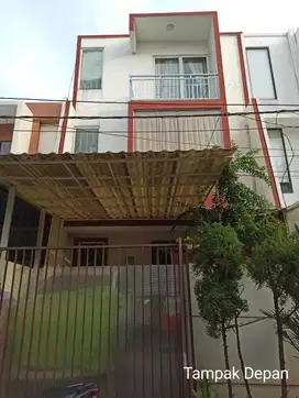 Dijual Rumah 3 Lantai Greenville Durikepa Jakbar – 2,5 M Nego