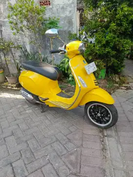 UD ENY MOTOR - Piaggio Vespa Sprint thn 2022 istimewa