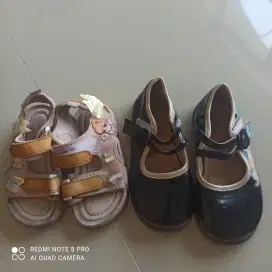 Sandal + sepatu anak cewek buat 2 pasang