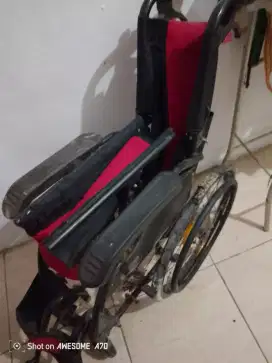 Jual kursi roda masih bagus layak pakai minus roda karet harus ganti.