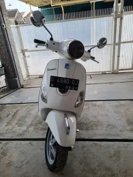 Vespa Piaggio LXV 150 ie 3V AT