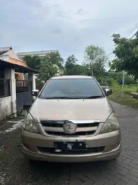 Kijang Innova 2.0 V AT