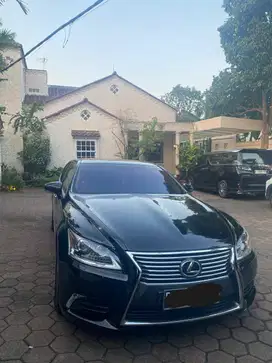 2013 LEXUS LS 460L AT
