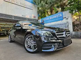 24 rb km E 300 AMG Line 2018 nik 2017 hitam mercy E300 avg antik ori