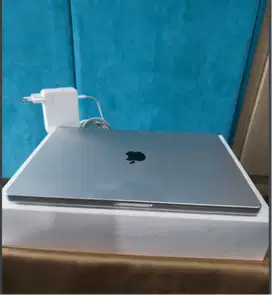 MacBook Pro M3 16 inch  36GB/1TB
