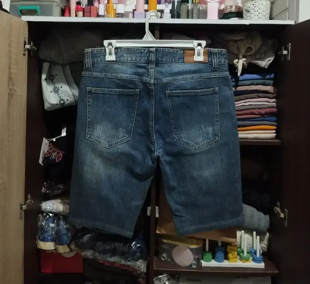 pendek jeans Plac