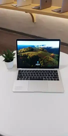 DIJUAL MURAH ! MACBOOK AIR RETINA 13 2018 8/256GB