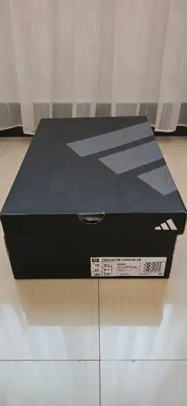 Sepatu Futsal Adidas