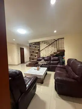 Rumah Bagus Siap Huni Dalam Clustee Area Sawah Baru  Ciputat Tangsel