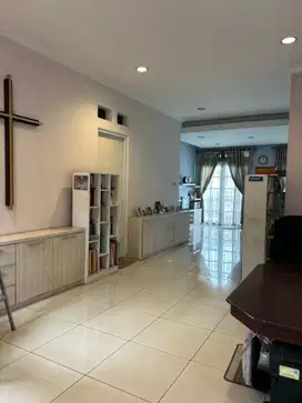 Dijual Rumah Cluster Sapphire PHG dI Gading Serpong