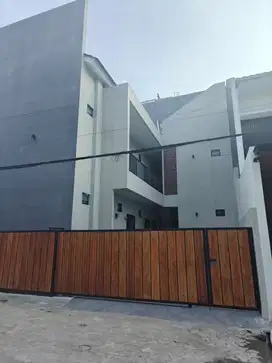 Rumah kost ekslusif 2 lantai sangat strategis 10 kamar tidur seturan