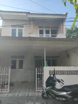 DIKONTRAKAN RUMAH PER LANTAI
