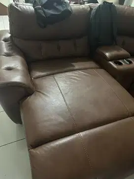 SOFA KULIT INFORMA