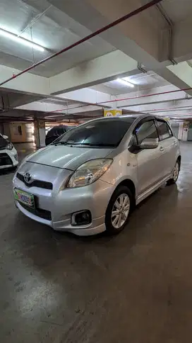 Toyota Yaris E 2013