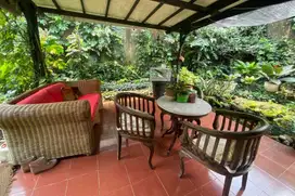 Jual Cepat, Rumah Asri Strategis Cocok Untuk Usaha Di Pulomas, Nego