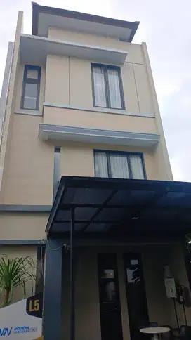 Dijual rumah baru siap huni alder signature di modernland