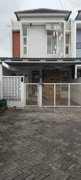 DIJUAL RUMAH TIRTOMOYO