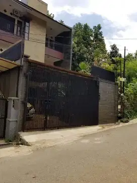 Rumah Lux Setra Murni plus Kolam Renang Semi Furnished