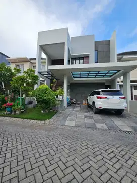 Ciamik Terawat Rumah Royal Residence cluster Greenwich