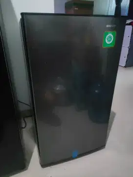 Dijual Kulkas Sharp 1 Pintu Mulus Dingin
