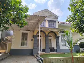DISEWA RUMAH BAGUS NYAMAN SEJUK FURNISHED TAMAN YUNANI SENTUL SSR780
