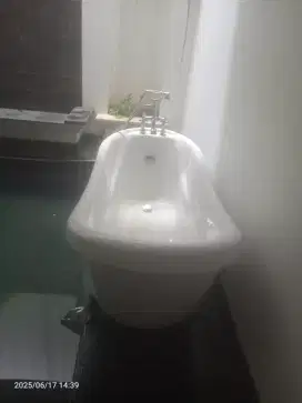 Di Jual bathtub