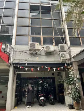 Ruko Di Jl.Saharjo,Manggarai Selatan-Bangunan 4 Lantai Hadap Timur