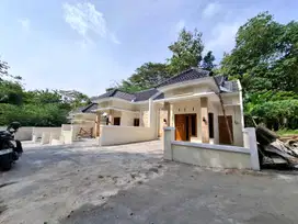 DIJUAL RUMAH SIAP HUNI 350JT DI SLEMAN DEKAT SMPN 2 MOYUDAN