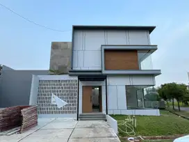 Disewakan Rumah Besar Taman Simpruk Modern, Lippo Cikarang, Bekasi