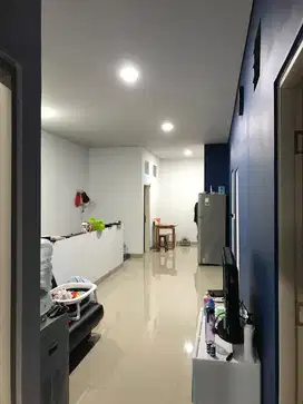 Dijual Rumah Besar 5 Kamar Tidur Siap Huni di BSD City