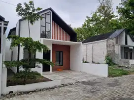 Rumah Keluarga Ideal, Dekat Sekolah dan Pusat Perbelanjaan!