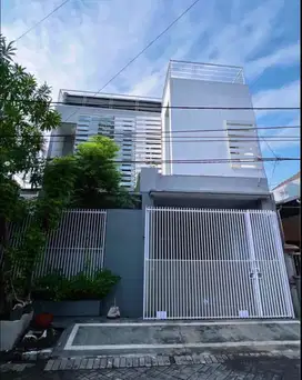 Jual Rumah MEWAH MURAH SEMI Furnished Luas Bangunan 290m2 Siap Huni