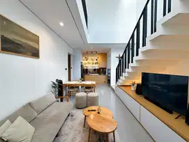 RUMAH SIAP HUNI 2 LANTAI! Semi Furnished di Jogja Utara