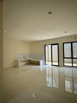 Dijual  Rumah Giardina Height foresta  BSD  LT 8x18