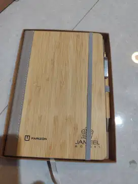 ️ BUKU CATATAN + PENA – Cover Kayu Premium | Souvenir Eksklusif Ja